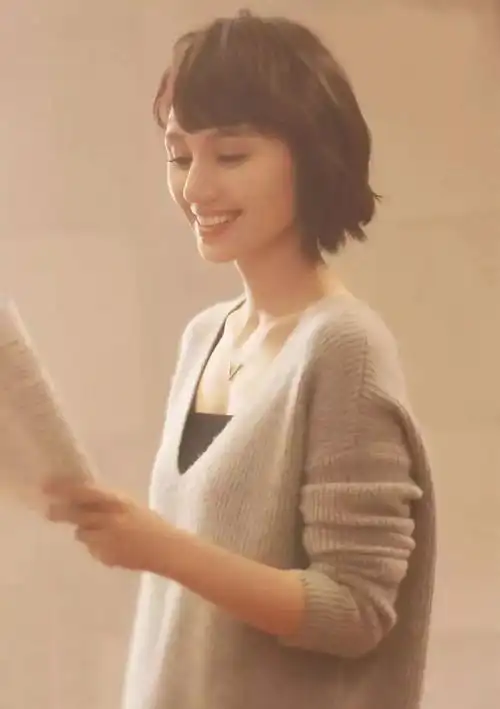 袁泉《朗读者》回忆过去失控泪奔:这世上什么样的女人最好命?