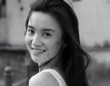 谁也没想到,43岁还没嫁人的宋佳,才是真正的人间清醒!