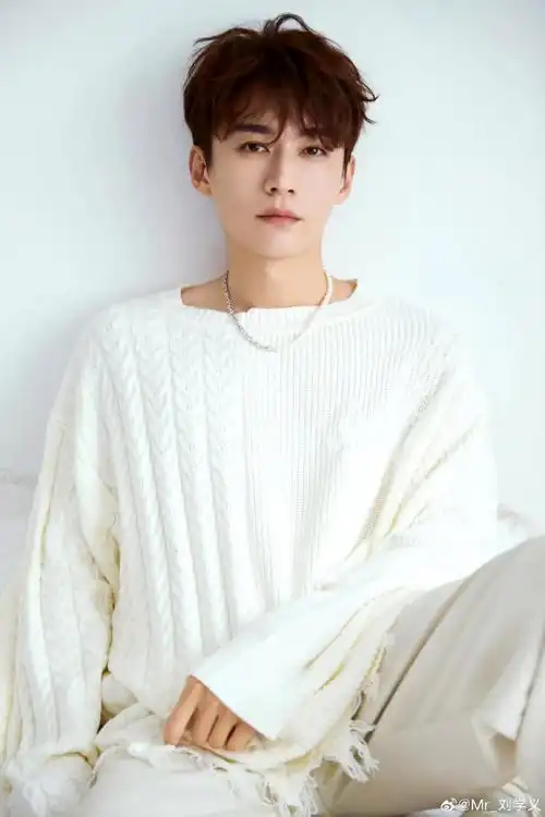 刘学义吴谨言《春花厌》项目启动 于正回应番位争议谁先签约谁一番