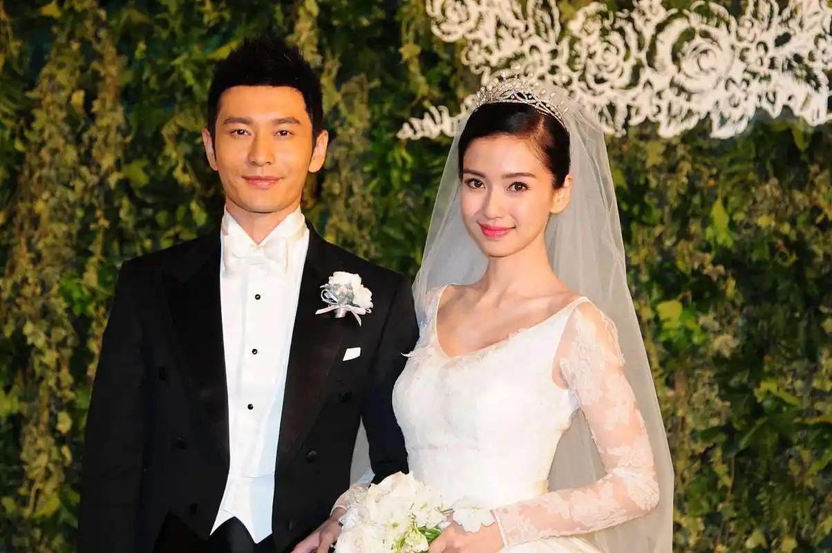 黄晓明已经离婚一年多了,有一次他说,没离婚之前,angelababy经常几天