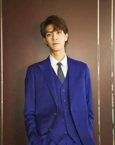 《我的莫格利男孩》任言恺,穿西装帅气十足,霸道总裁专业户!