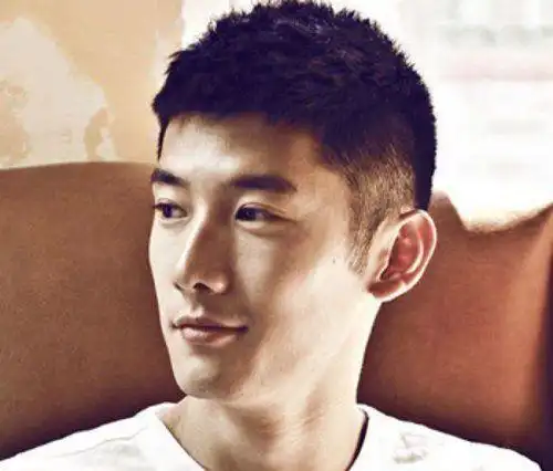 男生帅气平头发型永不过时 2019改进版平头还是这么潮