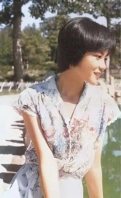 年轻时候的王菲,放到现在也是王炸!