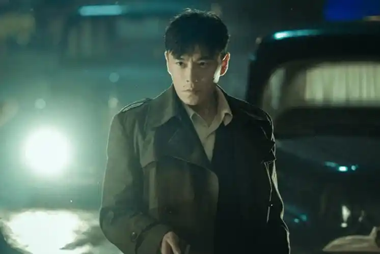 脸垮体态差演技出戏,兜兜转转做回二番_秦昊_哈尔滨_转型