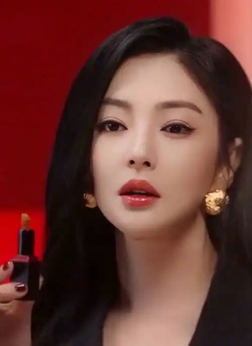 张雨绮疑似新恋情曝光,获网友支持和祝福!