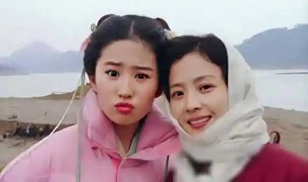 刘亦菲住处惊艳:全球唯一八星级酒店,一晚竟高达七万