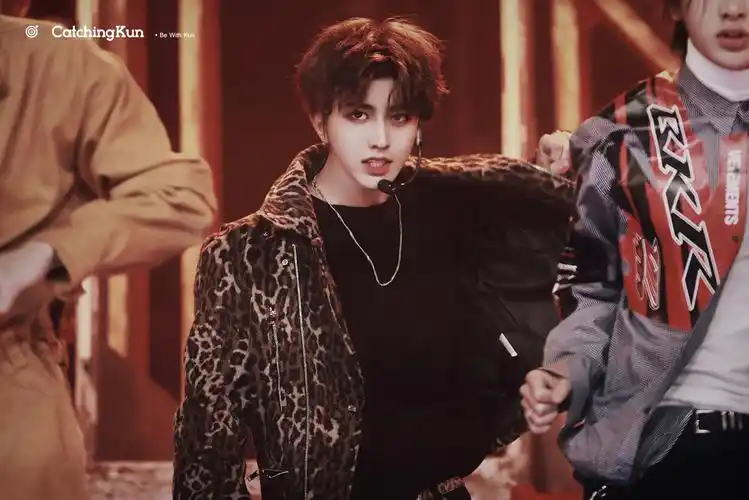 2018年12月1日 19:37   关注  蔡徐坤