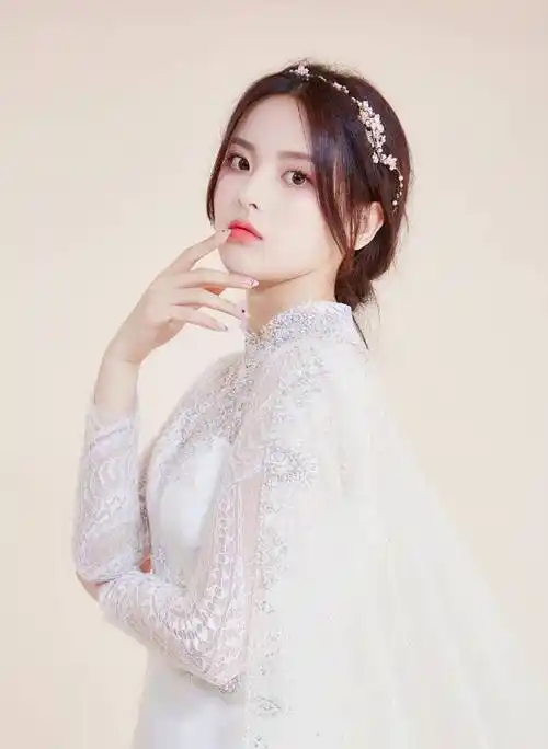 如果你拥有杨超越的颜值,身材和可爱,你也会成为锦鲤本鲤