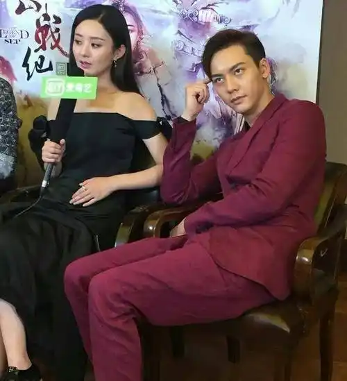 陈伟霆何穗恋情疑似曝光?_刘雯_美女_经历