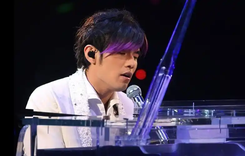 周杰伦【2007世界巡回演唱会香港站】《蒲公英的约定》live