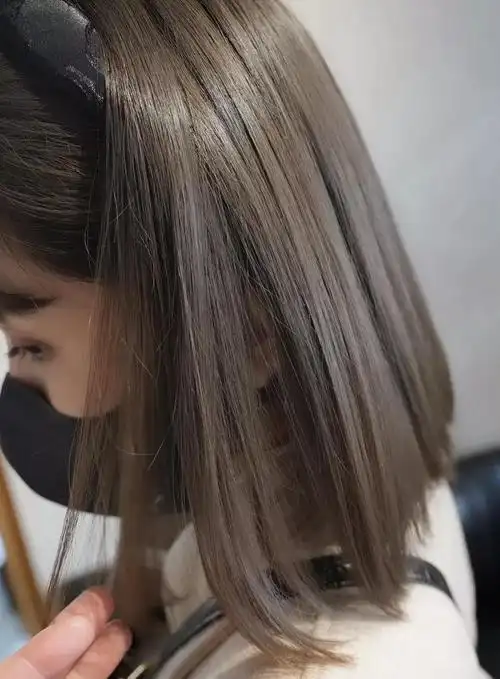 夏天适合染什么颜色的头发好看?