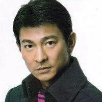 刘德华头像年轻 年轻帅气无比的刘德华头像图片【点击鼠标右键下载】