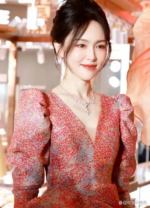 唐嫣再次公布喜讯,粉丝泪目:终于等到这一刻了