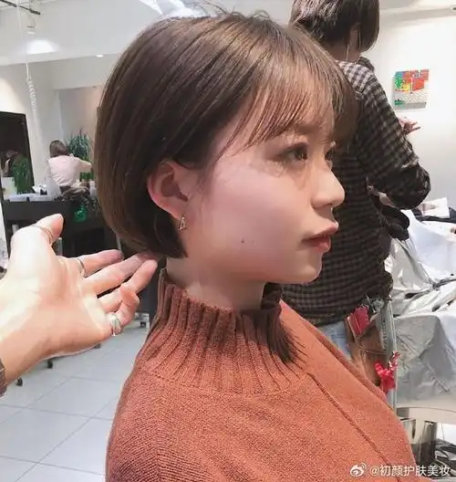 日本发型的魅力,尤其是那些可爱俏皮的刘海,总是能让人感受到强烈的