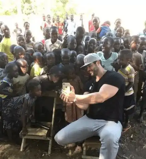 真是个好爸爸,可以会玩会玩竟然还是个女装大佬,妈妈,爸爸又骑我的车