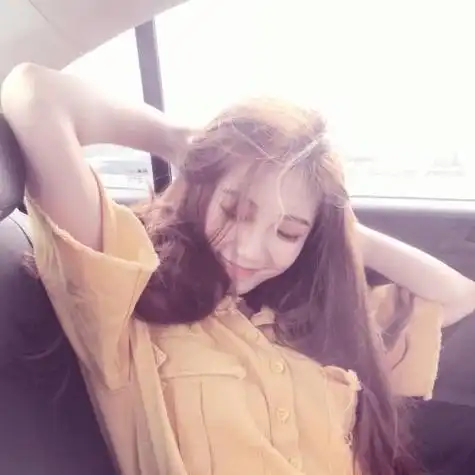 时尚女生头像,引领潮流前端,展现出自己的时尚品味