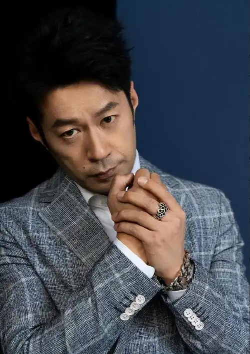 除了以上这10位男明星外,你觉得还有哪些一脸"富贵相"的演员呢?