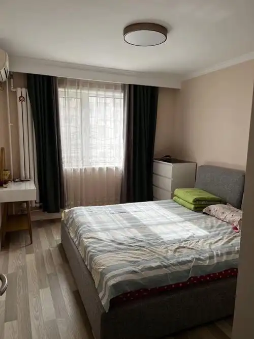 农光南路小区电梯二居室