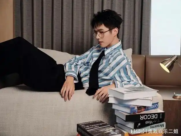 刘昊然回应手机使用习惯勤俭节约喜欢按键策划综艺大逃杀