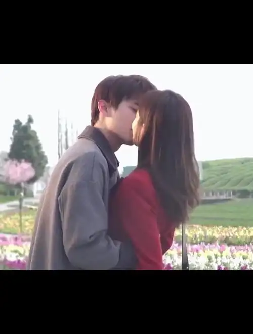 最是人间烟火色吻戏花絮,陈鑫海卢洋洋太嗑了,真的不考虑在一起