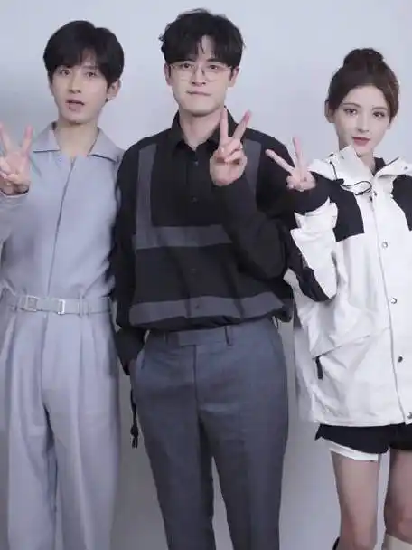 成毅张予曦傅辛博比耶转场##南风知我意