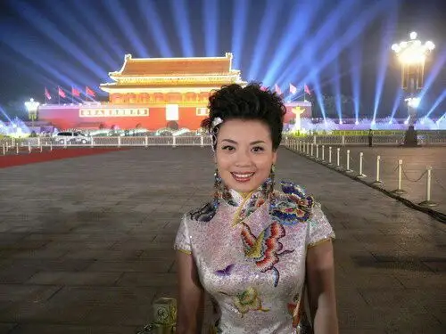 富态端庄的张也――什么服饰都能穿的身材,容颜不会变老的美女歌唱家