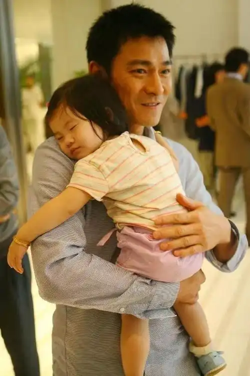 刘德华与朱丽倩的一生