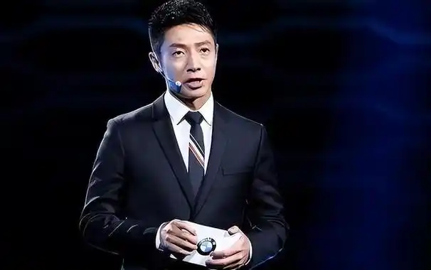 从央视主持人到芳心纵火犯,隐藏13年的撒贝宁,终于露出真面目