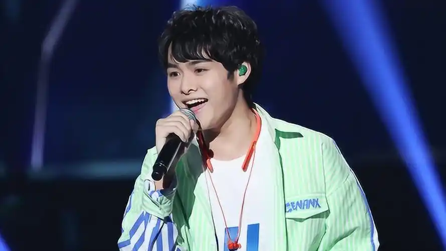 【纯享版】洪雨雷与乐队小伙伴同唱《流星雨》