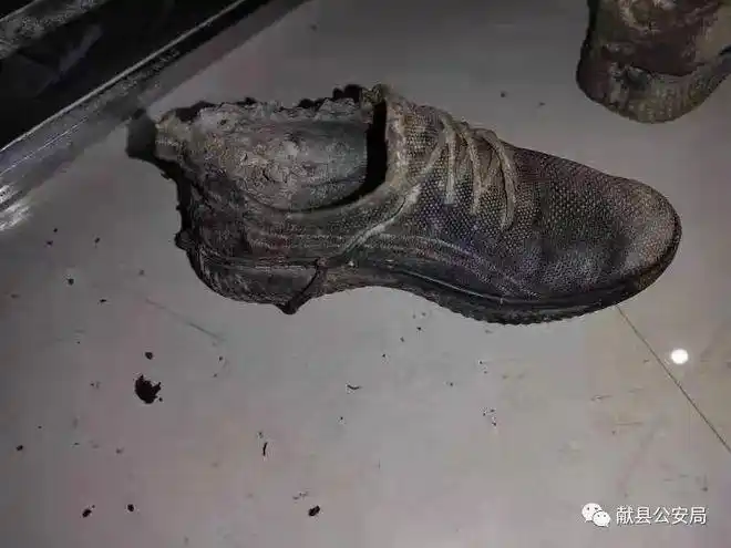 此地发现无名男尸警方尸体已成白骨化线索征集中