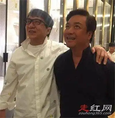 唐季礼跟张国荣是什么关系导演和演员之间的关系非常的微妙