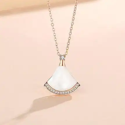 宝格丽同款小裙子贝壳吊坠项链