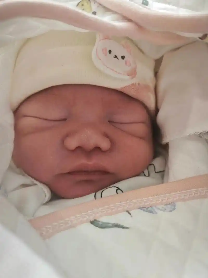 15报喜了7815我家刚刚出生的小宝宝 #我的小萌娃 #最萌新生儿