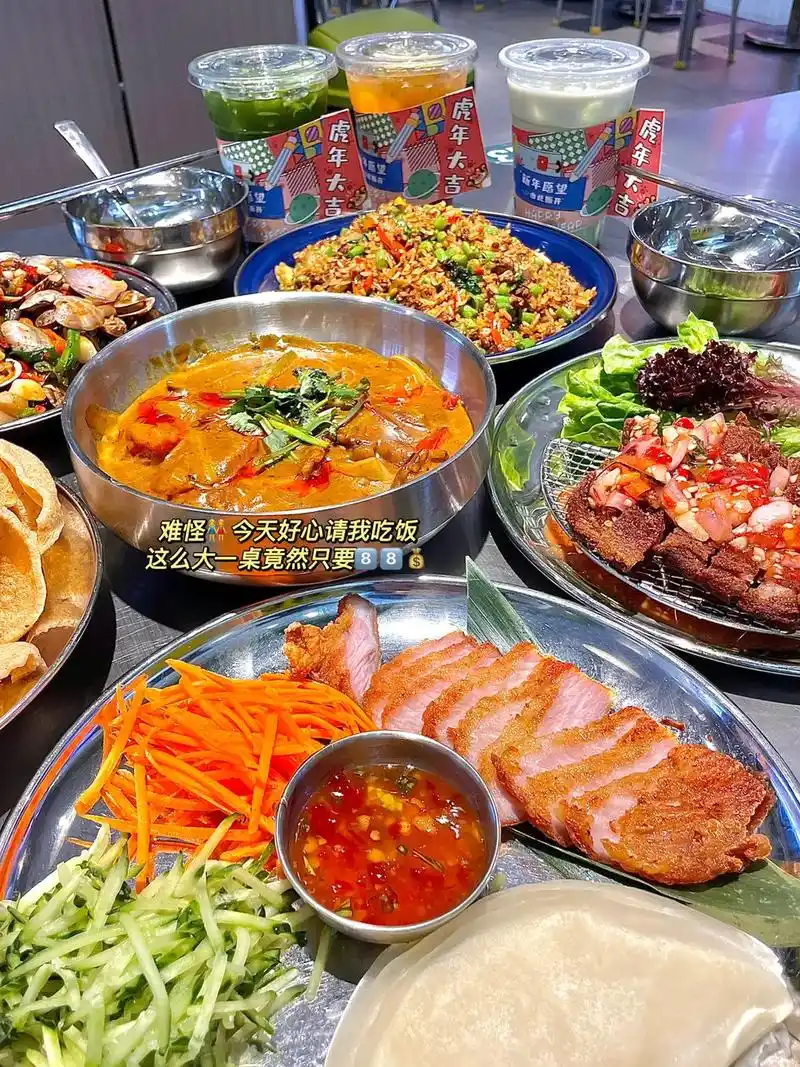 在万家丽 这么大一桌的正宗泰式菜959336615个人人均不到3