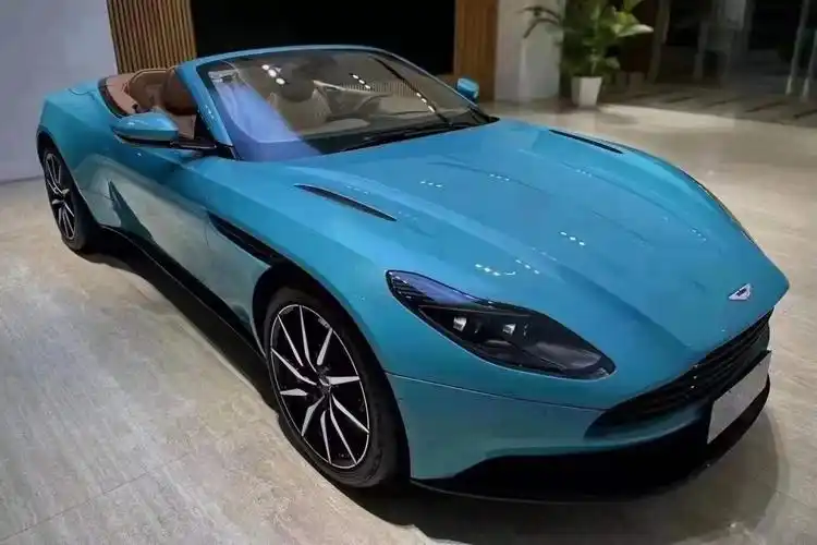 阿斯顿马丁db11两门四座软顶敞篷258万