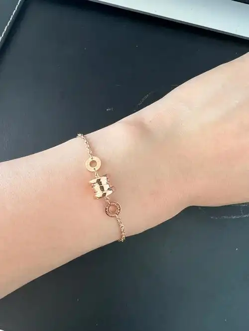 暗皮宝格丽小蛮腰手链实拍