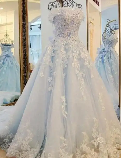 今天就给大家分享一波,十二星座专属的女晚礼服,巨蟹座的端庄优雅