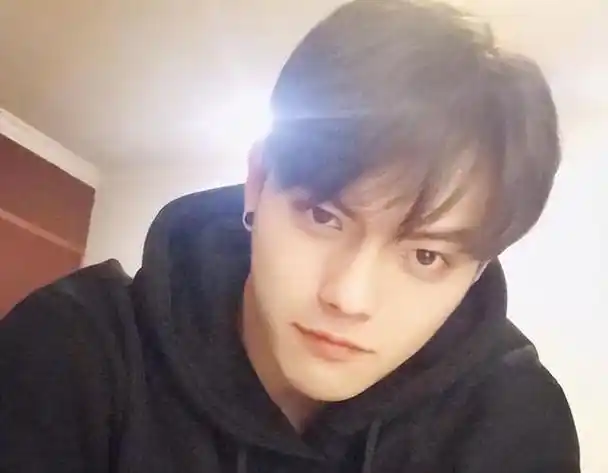 从布吉小镇走出的大明星——许凯