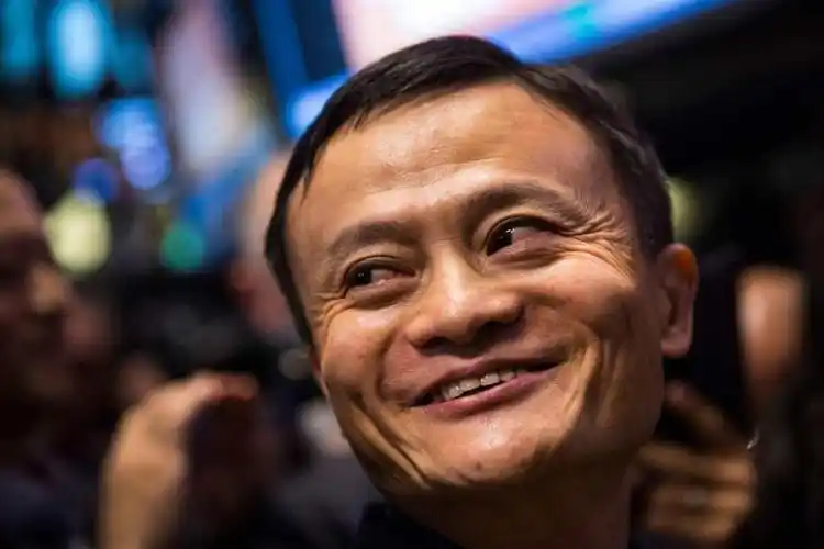 下巴长痣的名人不看不知道,一看真是吓一跳,太多了,而且个个都是非富