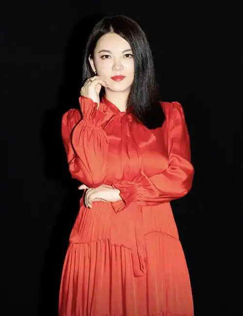 李湘身材好丰满!