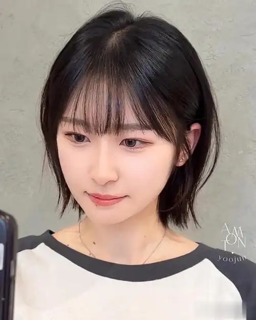 女士短发别乱剪,最时尚还是波波头,百变减龄美美哒