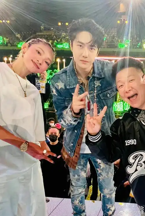 王一博街舞5合照