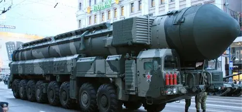 白杨-m/ss-27/pc-12m白杨-m洲际弹道导弹(俄语:РТ-2ПМ2 00То