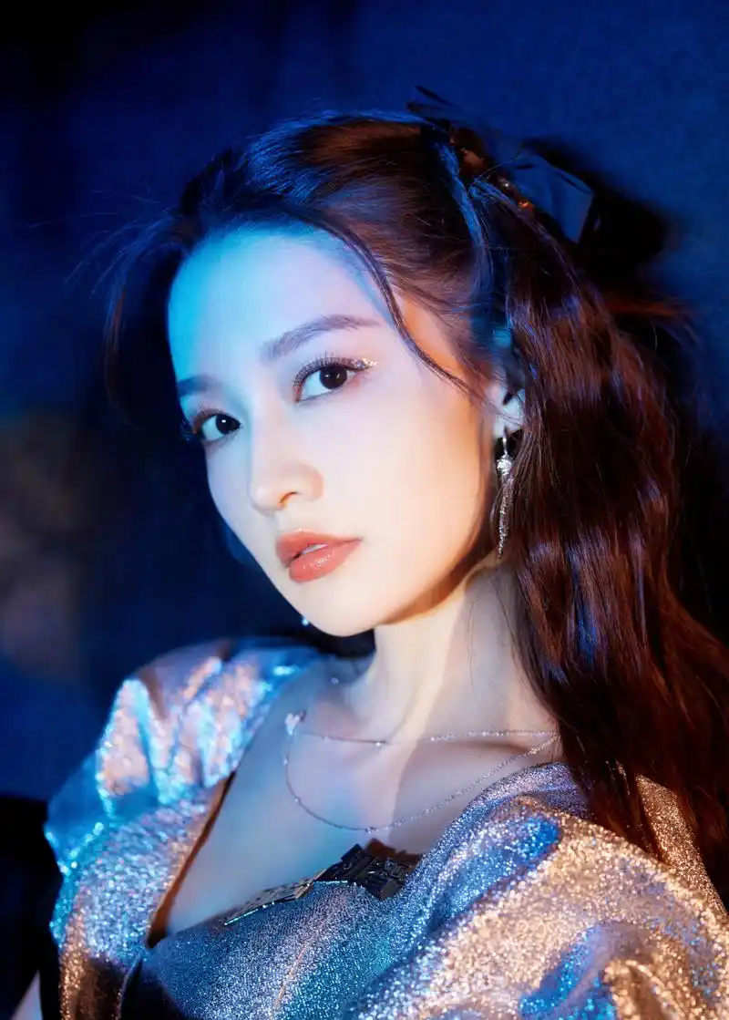 李沁唯美光影写真!#明星# #李沁