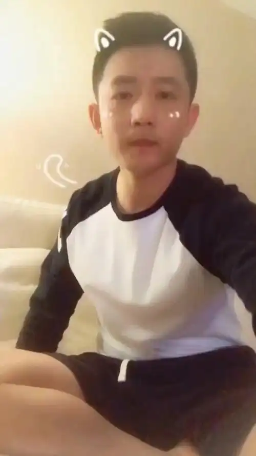 日常生活照#有自拍素材同一个人日常生活照套图吗?男生的套图