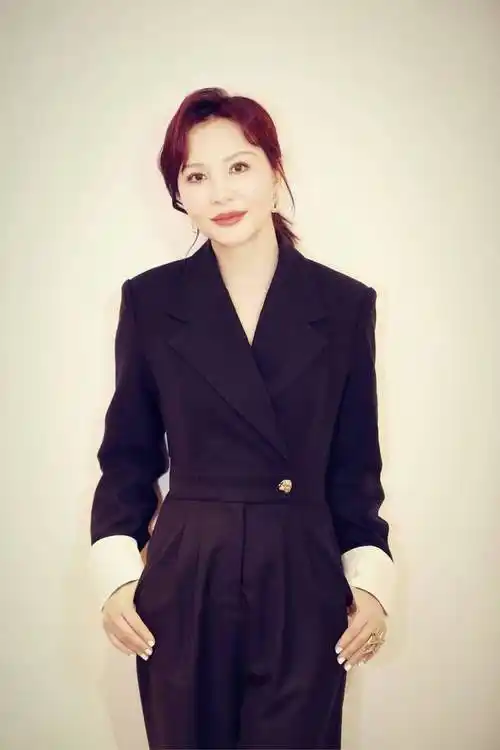 首届中国(沈阳)喜剧电影周圆满落幕 演员陶红惊艳亮相共襄盛举