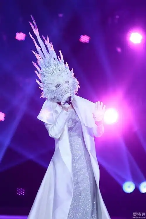 《蒙面唱将猜猜猜》第二季首播李荣浩惊喜揭面