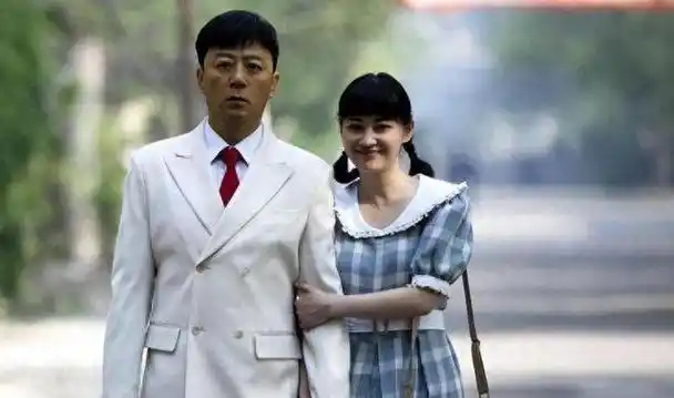 看父母爱情中的穿帮镜头好似在看爆笑小品真让人啼笑不止