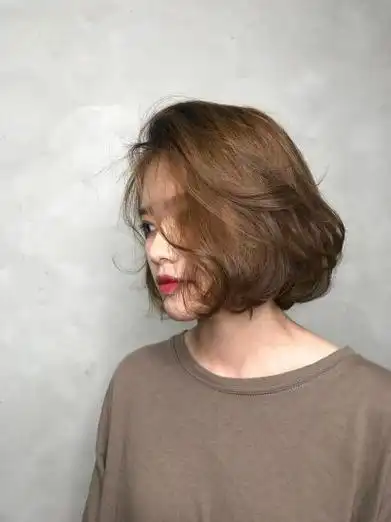 时尚界宠儿lisa百变发色美到逆天喜欢棕色系发色女生别错过