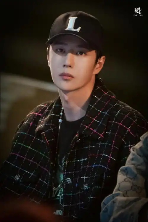 王一博看到热烈街舞的反应